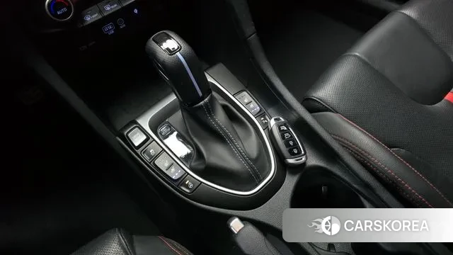 Hyundai Veloster (JS) id 3718691 из Кореи 19