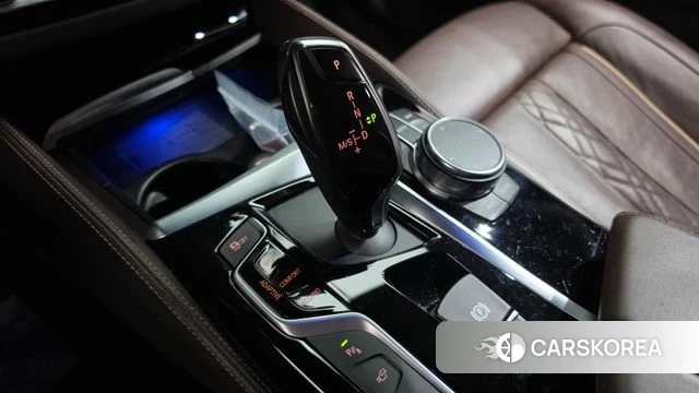 BMW 5 Series (G30) id 4967629 из Кореи 19