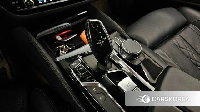 BMW 5 Series (G30) id 5042043 из Кореи 34
