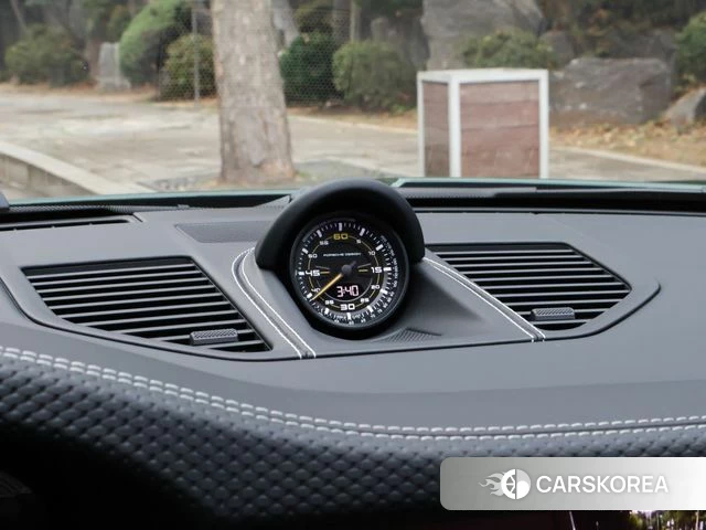 Porsche 911(992) id 5015762 из Кореи 19