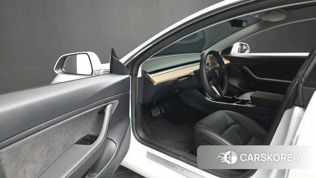Tesla Model 3 id 4959781 из Кореи 31