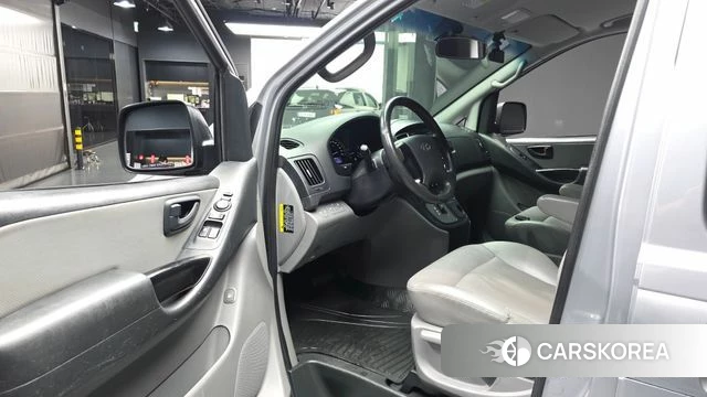 Hyundai The New Grand Starex id 4988516 из Кореи 29