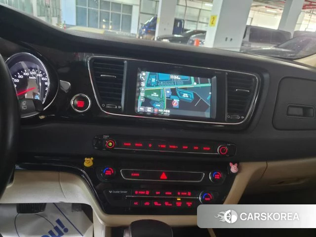 Kia All New Carnival id 5048707 из Кореи 19