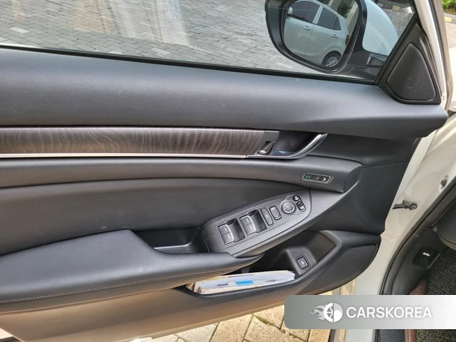 Honda Accord 10th Generation id 5035546 из Кореи 17