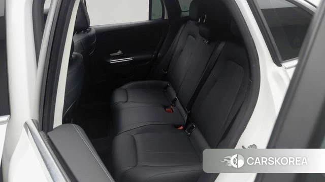 Mercedes-Benz GLA - Class H247 id 4948497 из Кореи 19