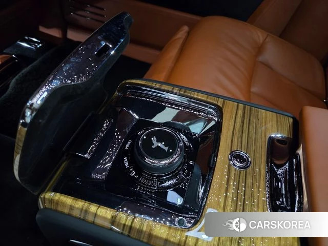 Rolls-Royce Phantom id 5034853 из Кореи 19
