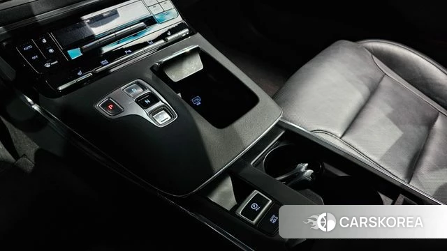 Hyundai The New Grandeur IG Hybrid id 4986656 из Кореи 29