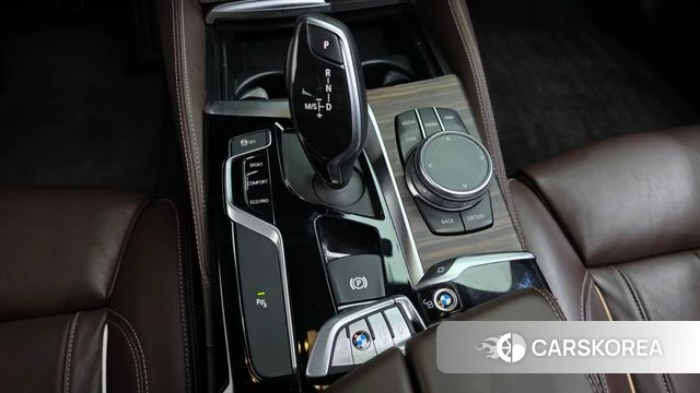 BMW 5 Series (G30) id 5018166 из Кореи 19