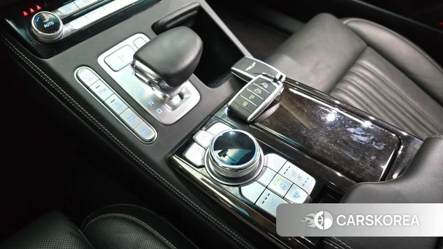 Genesis G90 id 5041096 из Кореи 19
