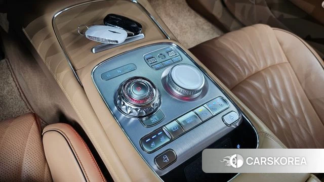 Genesis G90 (RS4) id 4981384 из Кореи 19