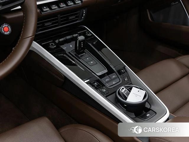 Porsche 911(992) id 4767406 из Кореи 19