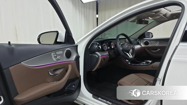 Mercedes-Benz E-Class W213 id 4918717 из Кореи 29