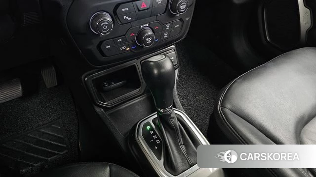 Jeep Renegade id 5023682 из Кореи 19