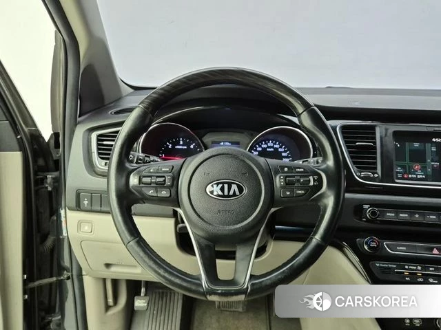 Kia The New Carnival id 4943983 из Кореи 17