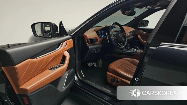 Maserati Levante id 4930680 из Кореи 37