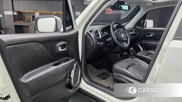 Jeep Renegade id 4975909 из Кореи 32