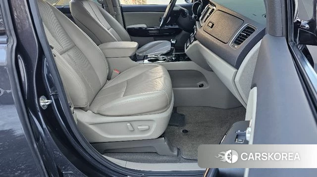 Kia The New Carnival id 4953059 из Кореи 17