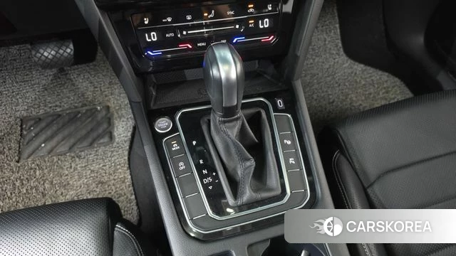 Volkswagen Passat GT (B8) id 4942549 из Кореи 35