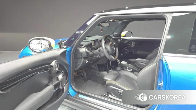 Mini Cooper Electric id 4950633 из Кореи 33