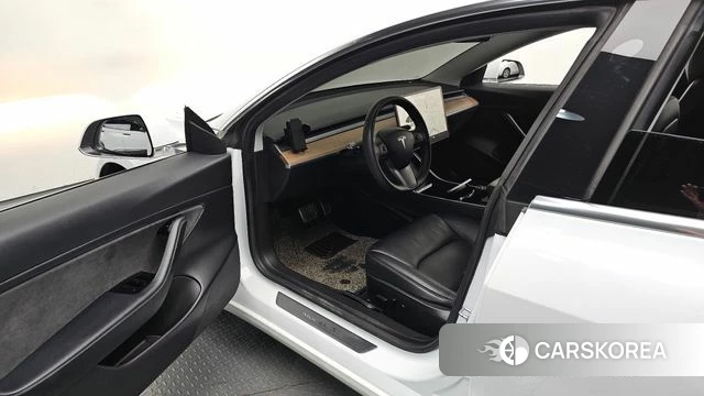 Tesla Model 3 id 4894784 из Кореи 31