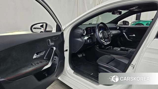 Mercedes-Benz A-Class W177 id 5047279 из Кореи 31
