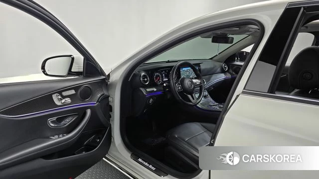 Mercedes-Benz E-Class W213 id 5013711 из Кореи 33