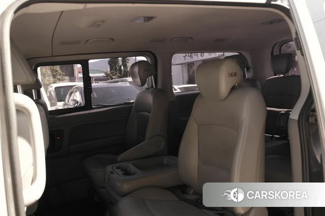 Hyundai The New Grand Starex id 4960551 из Кореи 19