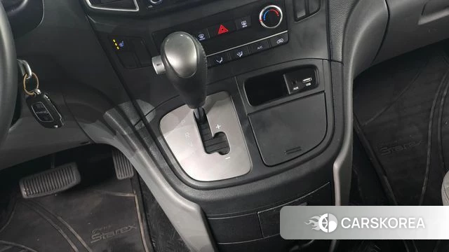Hyundai The New Grand Starex id 4551715 из Кореи 29