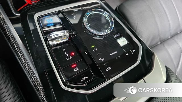 BMW i7 (G70) id 4871206 из Кореи 35