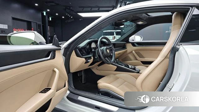 Porsche 911(992) id 5035093 из Кореи 35