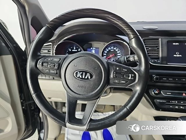 Kia The New Carnival id 5041937 из Кореи 17