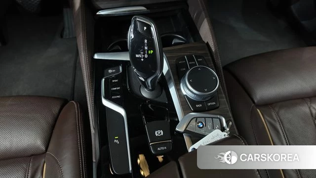 BMW 5 Series (G30) id 5035266 из Кореи 33