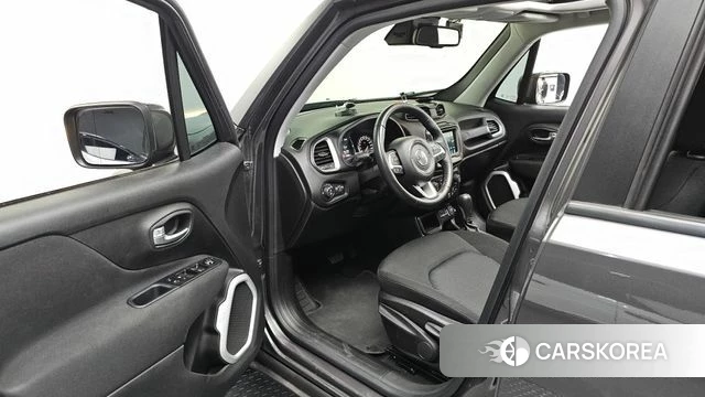 Jeep Renegade id 4929708 из Кореи 31