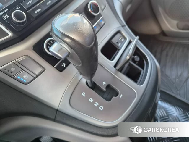 Hyundai The New Grand Starex id 4982695 из Кореи 19