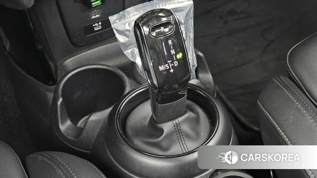Mini Cooper Convertible id 4906447 из Кореи 31