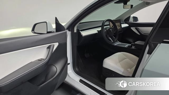 Tesla Model Y id 5017112 из Кореи 31