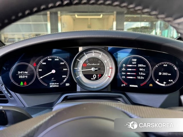Porsche 911(992) id 4971038 из Кореи 14