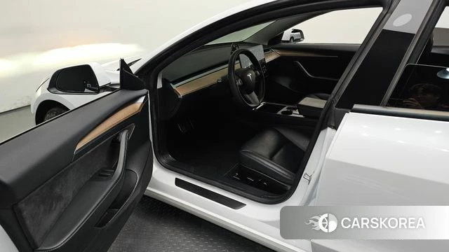 Tesla Model 3 id 4716885 из Кореи 29