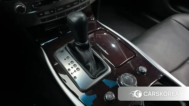 Infiniti Q70 id 3325060 из Кореи 19