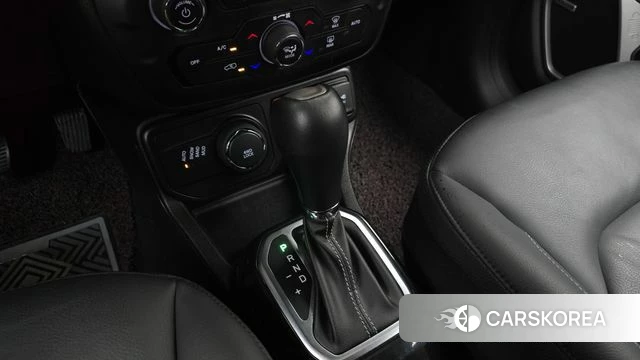 Jeep Renegade id 4966530 из Кореи 31
