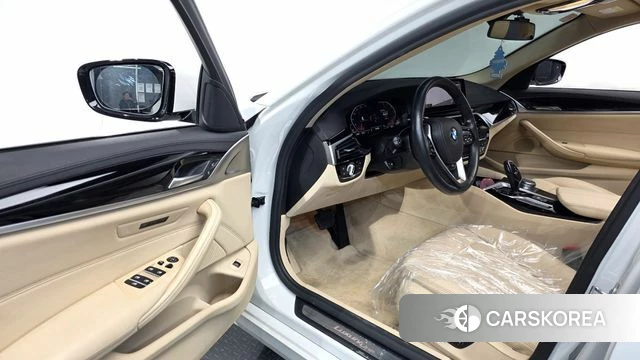 BMW 5 Series (G30) id 5028835 из Кореи 32