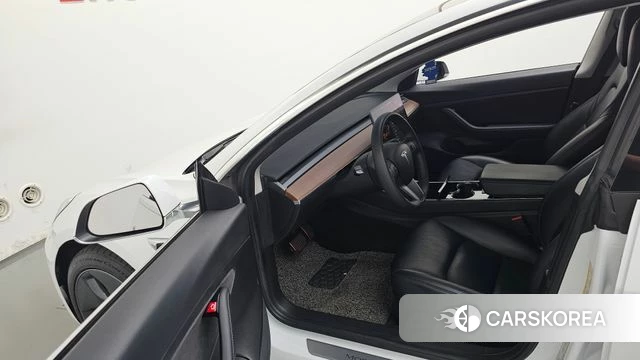 Tesla Model 3 id 4609741 из Кореи 31