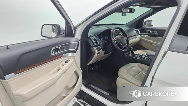 Ford Explorer id 5048723 из Кореи 34