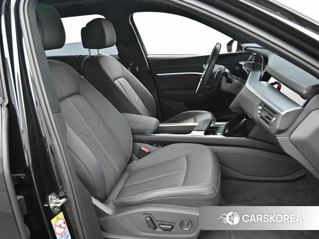Audi Q8 e-Tron (GE) id 4752877 из Кореи 20