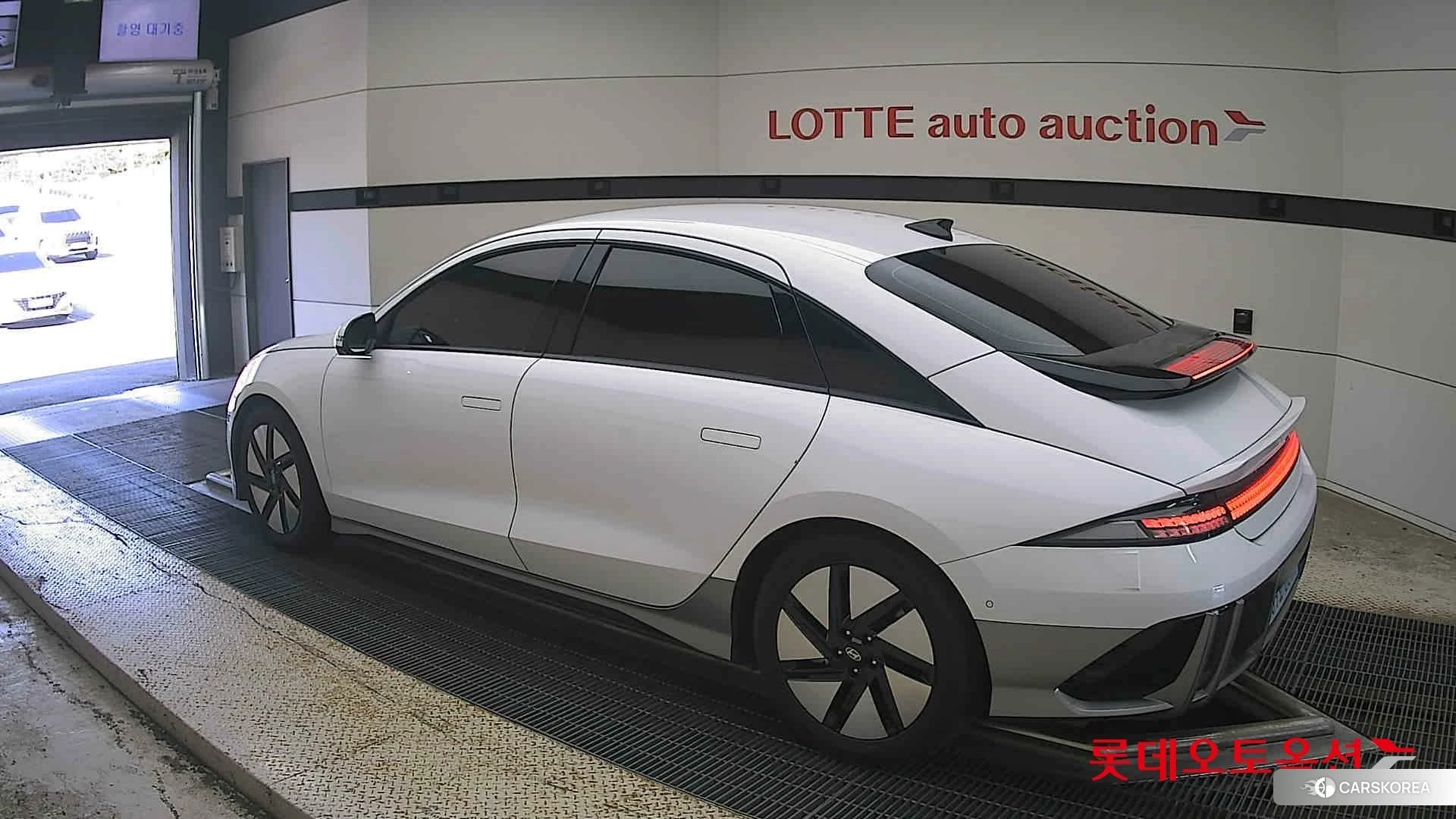 Hyundai IONIQ 6 id 4990004 из Кореи 37