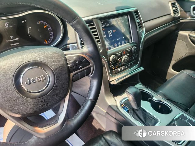 Jeep Grand Cherokee id 5018858 из Кореи 18