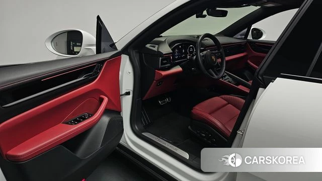 Porsche Makan EV id 4505437 из Кореи 20