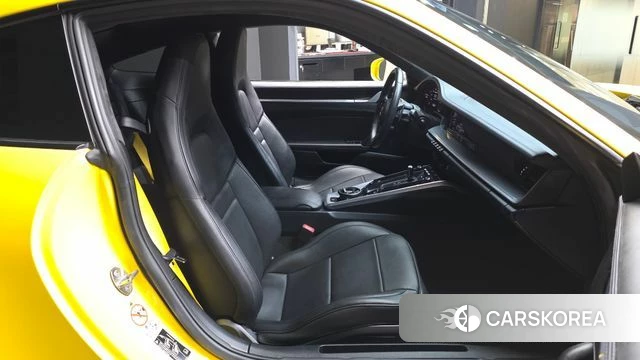 Porsche 911(992) id 5047922 из Кореи 30