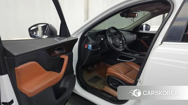 Jaguar F-PACE id 4993618 из Кореи 32