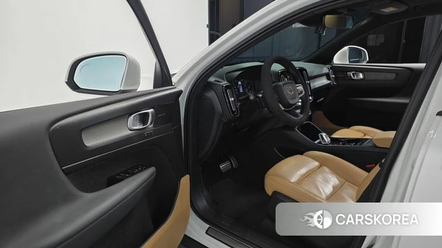 Volvo XC40 id 5012984 из Кореи 34